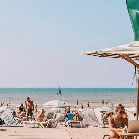 The Sea زاندفورت